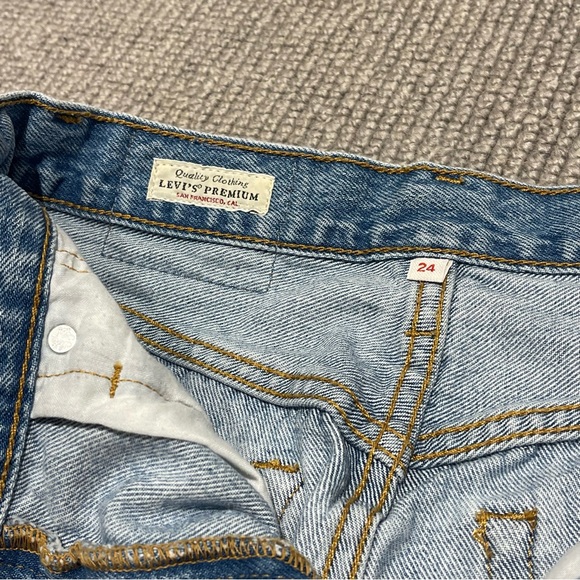 Levi’s High Rise Deconstructed Skirt in Gateway (24) - Picture 8 of 14